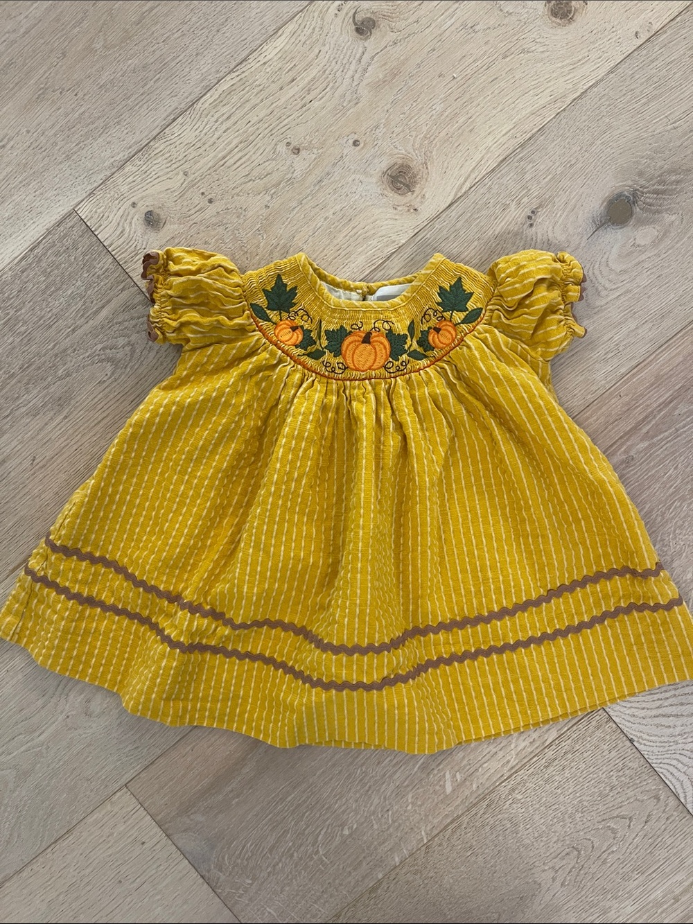 LIL CACTUS Mustard Yellow Pumpkin Embroidered Smocked Dress size 6-12 months